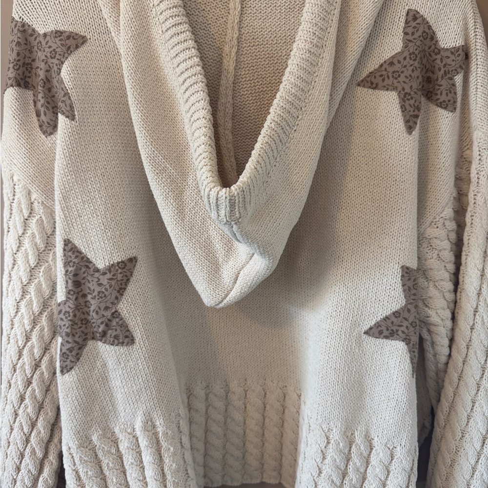 ⭐️POL Stars Sweater⭐️ - Picture 8 of 10
